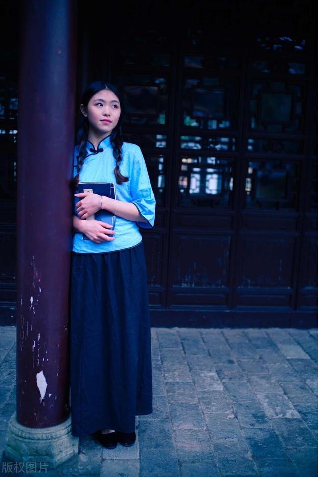 女人想玩玩你的感情时,都会在那些方面体现