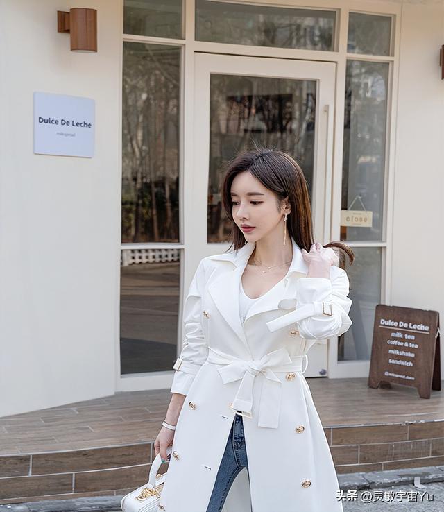 唯美清新的紧身牛仔裤美女,曼妙身材舒适养眼,尽显迷人曲线
