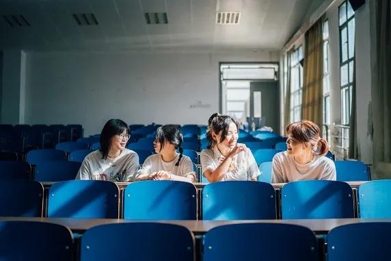 中南大学这个寝室的4个学霸姑娘,全体保研