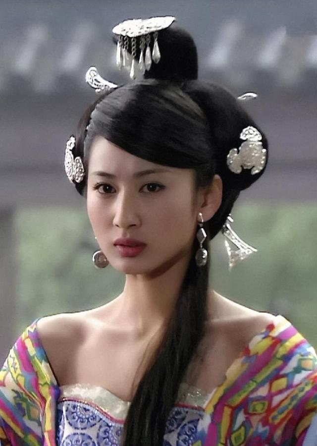 “自带苦相”的九位女星,个个愁容满面,演什么都丧,太吃亏了