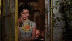 旗袍如照妖镜,看看这17位女星,谁最惊艳,谁像偷穿大人衣服?