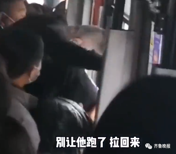 女孩公交上遭猥亵怒斥男子:你比我爸都大,你就没闺女吗?济南警方回应