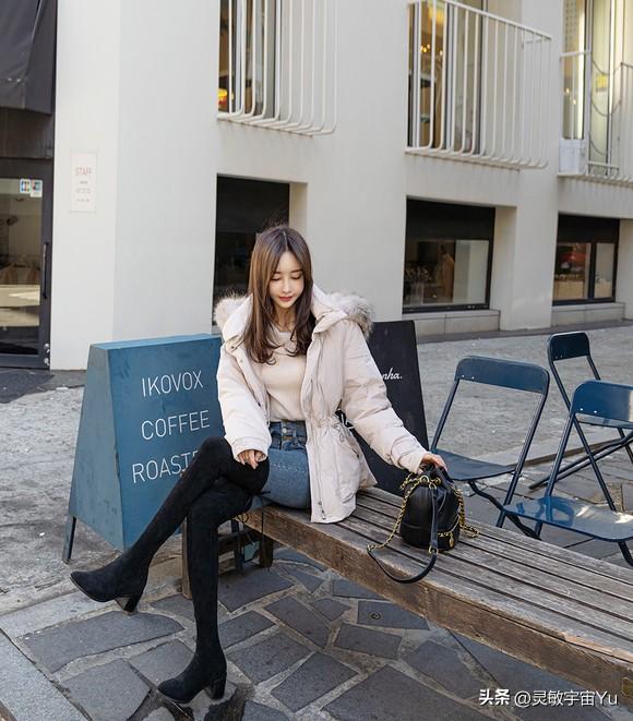 唯美清新的紧身牛仔裤美女,曼妙身材舒适养眼,尽显迷人曲线