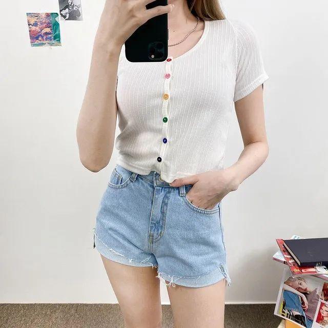 欧阳娜娜只是短暂地做了一下BM女孩,但这件打底衫她会爱很久