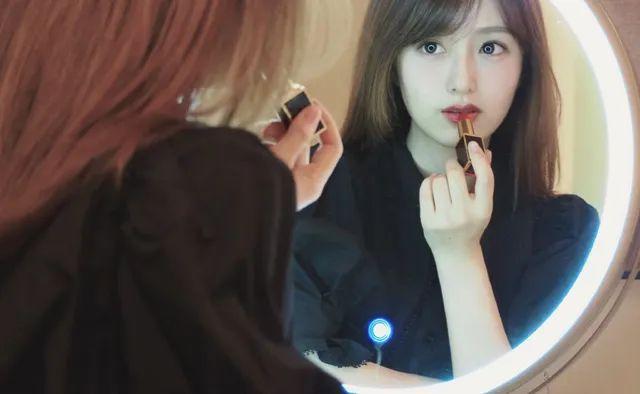 美女篮球主播小南晒照,黄色衣服吸睛,本人美到糊掉了