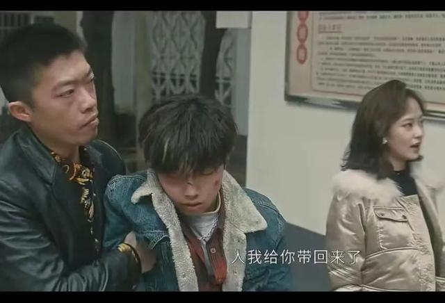 他是谁:卫国平藏在钱包里的女人照片,暴露了陈山河被割喉的真相