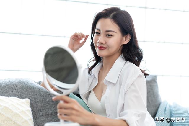 女人外遇,有“四容”变化,容易发现
