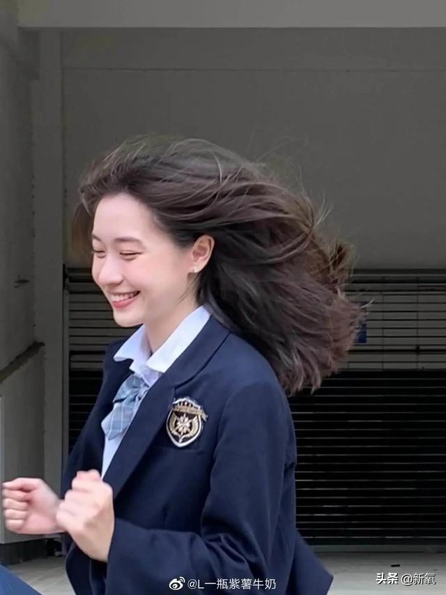 这张忧郁的甜妹脸,随便一张都是会被美少女们拿来做头像的程度