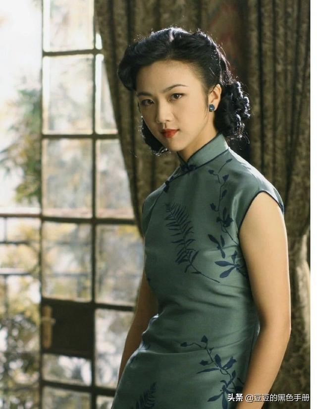 旗袍如照妖镜,看看这17位女星,谁最惊艳,谁像偷穿大人衣服?