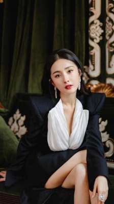 美女图片写真(八位美女写真，风姿绰约小天仙，惊鸿一瞥清流溪，有你喜欢的吗？)
