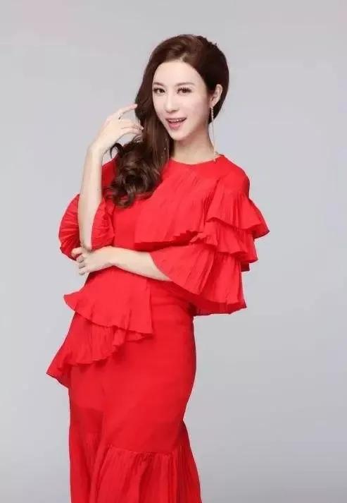 广东十大美女主持人,美貌与智慧并重的才女,比明星还漂亮的主播