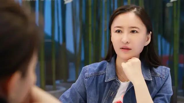 离开央视,卖房拍电影,因三级片大火,她成了内地最叛逆女导演