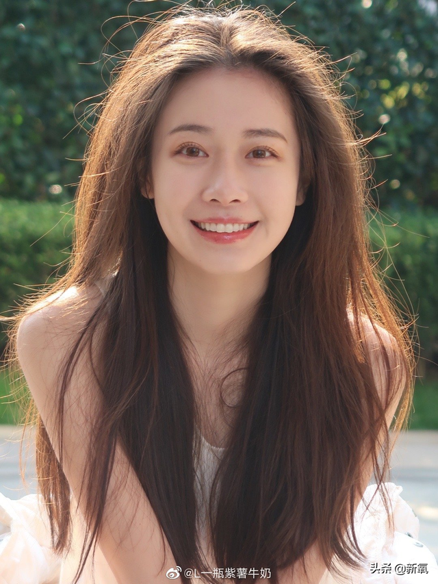 这张忧郁的甜妹脸,随便一张都是会被美少女们拿来做头像的程度
