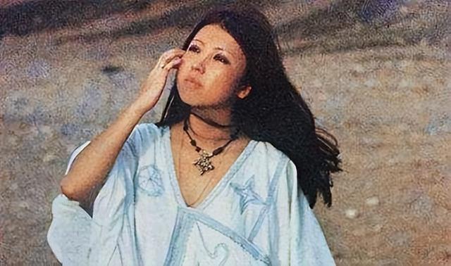 三毛:1次求婚被拒,2任丈夫死亡,3个想嫁的男人,4次自杀
