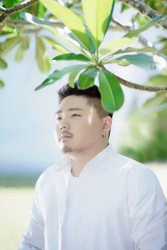 唱功再好也没用,看他现在混成什么样了?