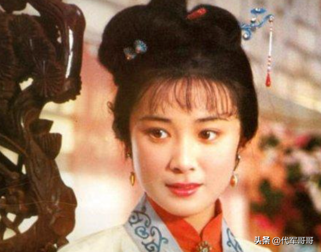 “江南第一美女”陶慧敏:嫁给初恋恩爱至今,却被谣传守寡10年