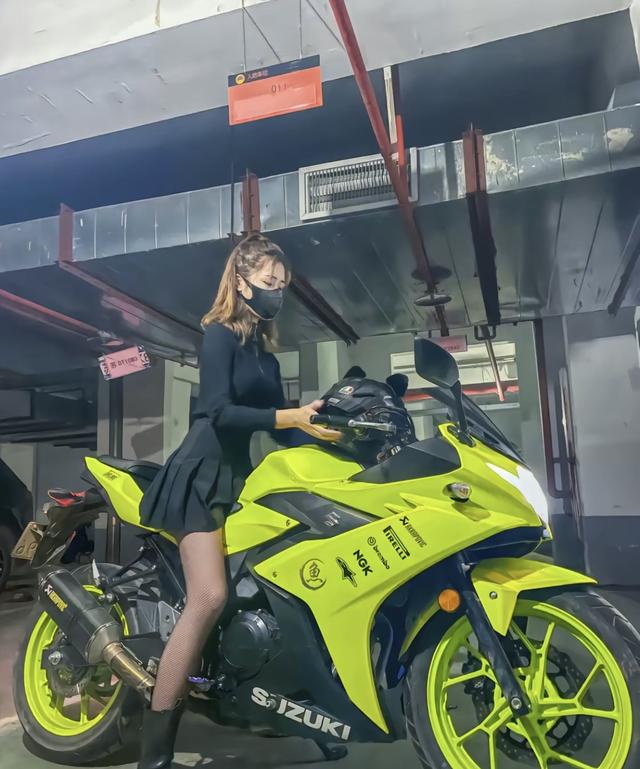 又有美女网红骑手车祸去世!现场一片狼藉好惨烈,生前不听人劝阻