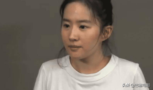 外媒镜头下的国内女星,真实堪比照妖镜,孙俪露怯,刘亦菲扛住了