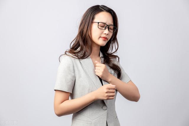 胸部不能乱揉,不会变大反而有危害,让胸部不缩水的3个小方法