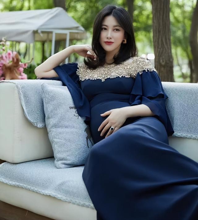 身材火辣、美如少女,这10位生过娃的中年女星性感起来太迷人