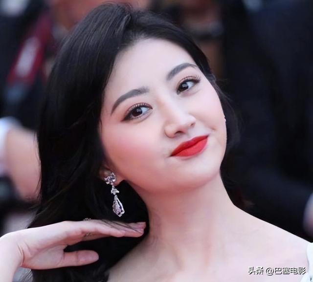 外媒镜头下的国内女星,真实堪比照妖镜,孙俪露怯,刘亦菲扛住了