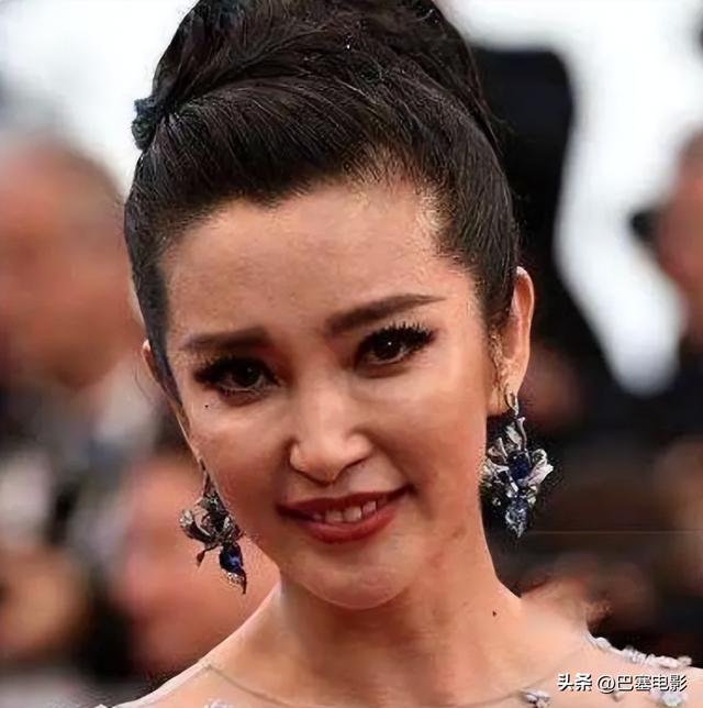 外媒镜头下的国内女星,真实堪比照妖镜,孙俪露怯,刘亦菲扛住了