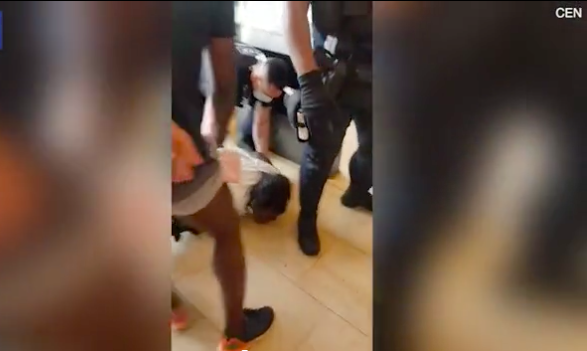 又一起!法国警卫暴力执法,将7月身孕黑人女子按倒在地哀嚎不断