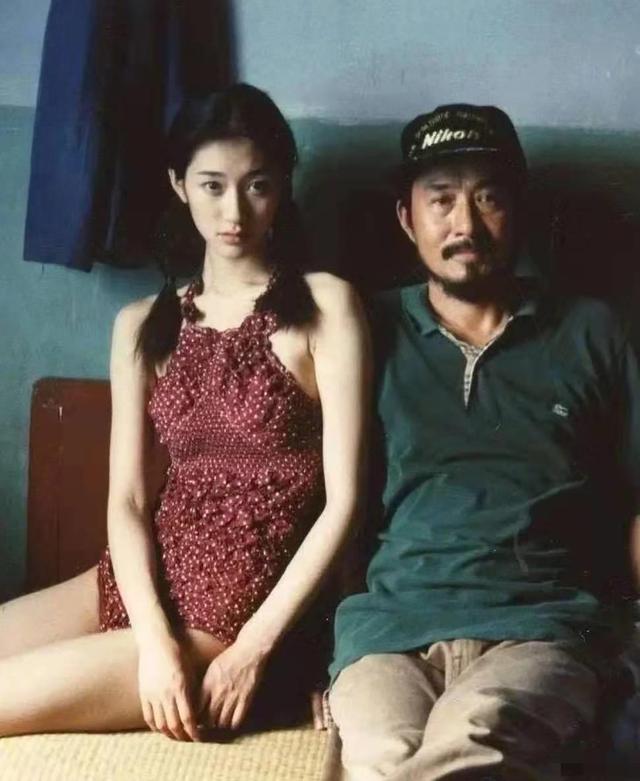 许晴的臀,柳岩的胸,这些年过半百的女星依旧风韵犹存