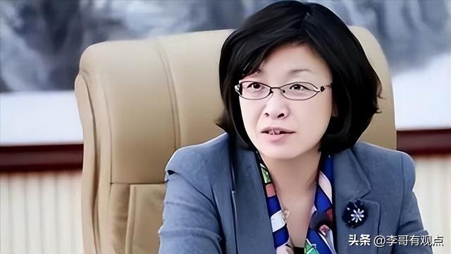 美女市长杨晓波:敛财1400万,陪睡42名高官,被捕时跪地求饶