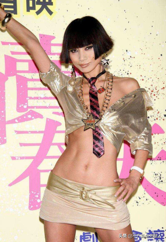60+女星走红毯:穿西装、性感深V,比年轻女星更“大胆”