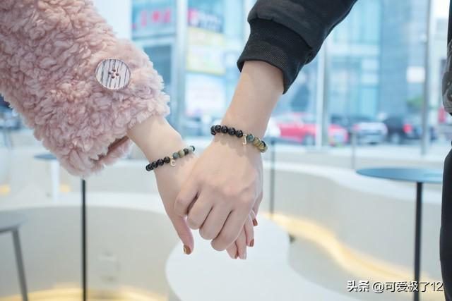 妻子与男网友见面还自称单身,原谅还是离婚?丈夫内心的挣扎