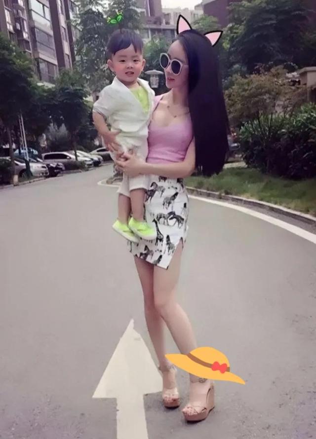 程琳:曾经的非主流女神,与芙蓉姐姐齐名,如今改走高端名媛风