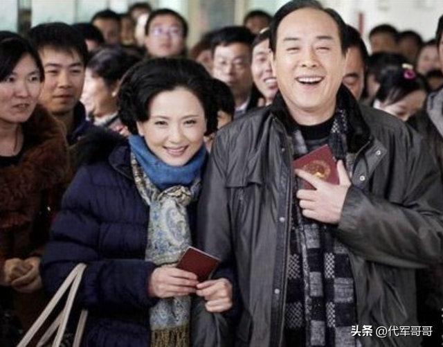 “江南第一美女”陶慧敏:嫁给初恋恩爱至今,却被谣传守寡10年