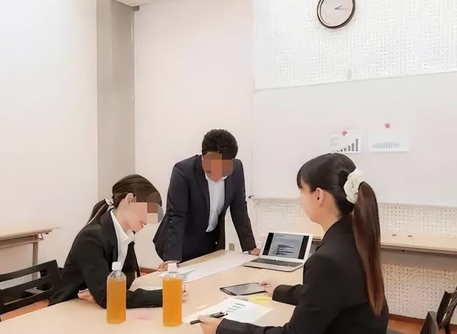 深圳色虎:家里搜出3000万,睡美女律师,长期霸占5名女法官