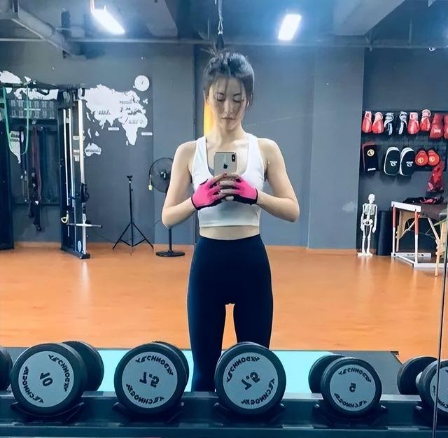 身材火辣、美如少女,这10位生过娃的中年女星性感起来太迷人