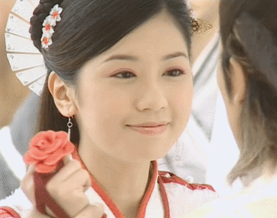 身材火辣、美如少女,这10位生过娃的中年女星性感起来太迷人