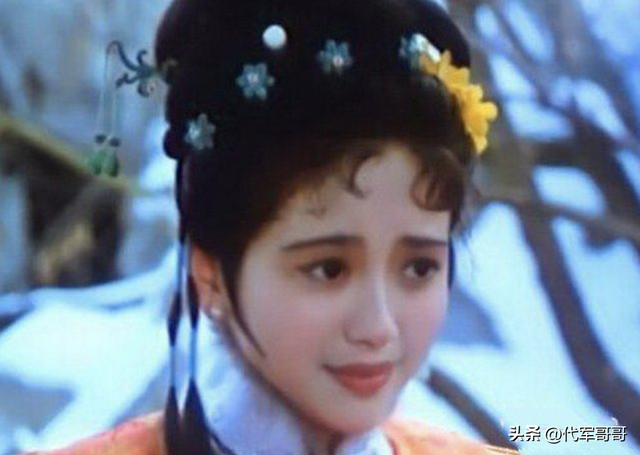 “江南第一美女”陶慧敏:嫁给初恋恩爱至今,却被谣传守寡10年
