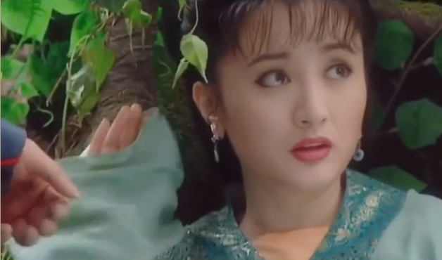 没想到啊!长大后才发现,“她们”居然是一个人演的