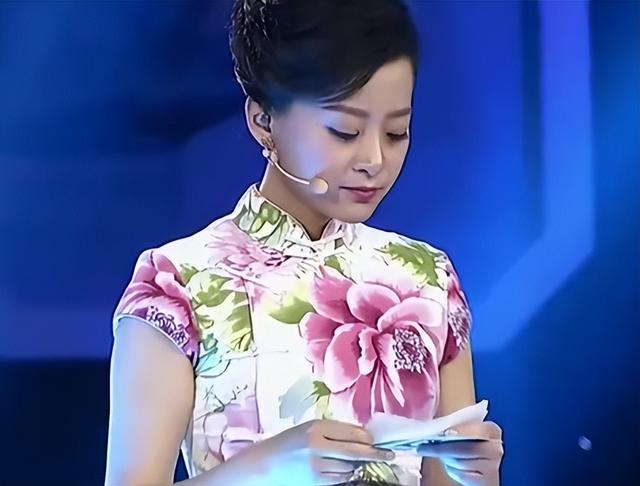 美女带祖传宝物鉴定,专家直言:您祖上何人?报价后遭疑现场开撕