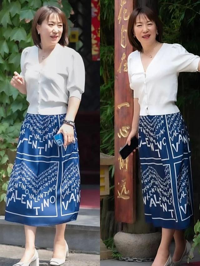 建议身宽体胖的60岁女人,学学这四个穿衣套路,优雅时尚又显瘦