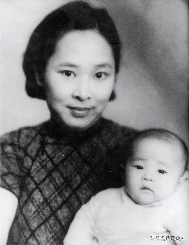 黄埔军校最美女兵,给两位正国级当过秘书,丈夫也是正国级