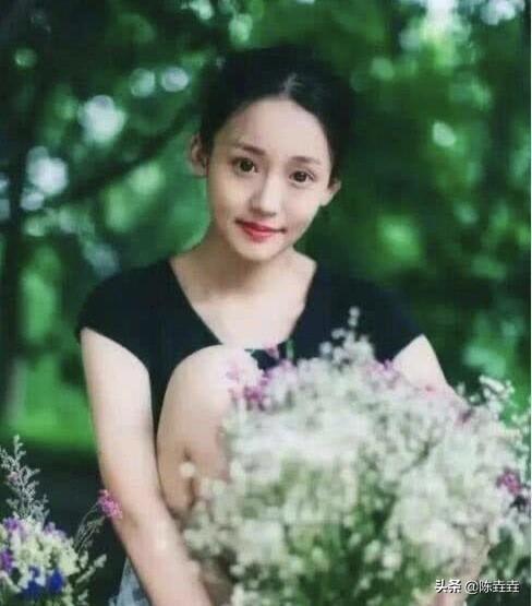 绿地事件女主婚内出轨怀孕:物质富养的女孩究竟有多傻?