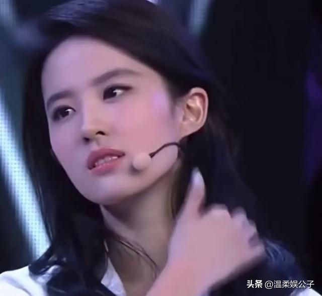刘亦菲到底算不算中国第一美女?看看她和范冰冰的合照你就有答案