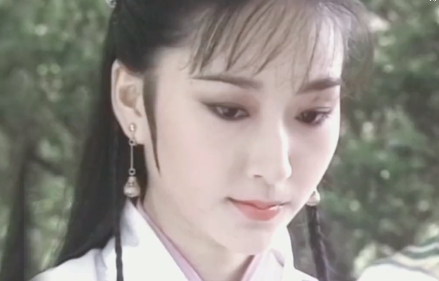 没想到啊!长大后才发现,“她们”居然是一个人演的
