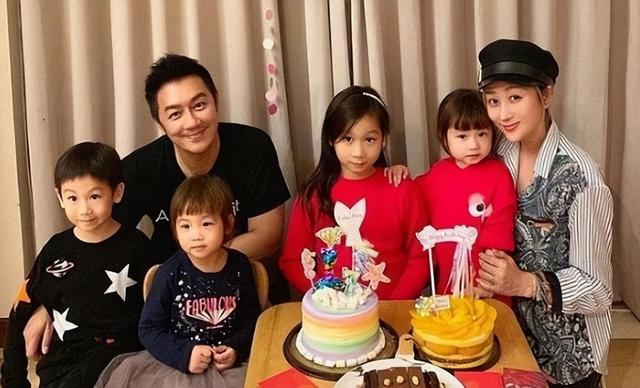 身材火辣、美如少女,这10位生过娃的中年女星性感起来太迷人