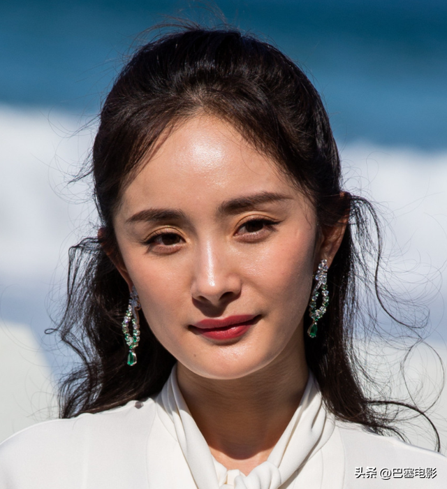外媒镜头下的国内女星,真实堪比照妖镜,孙俪露怯,刘亦菲扛住了