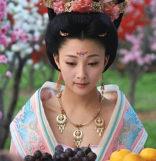 写尽四大美女的8首极品好诗,惊艳千年,能否惊艳你的心?