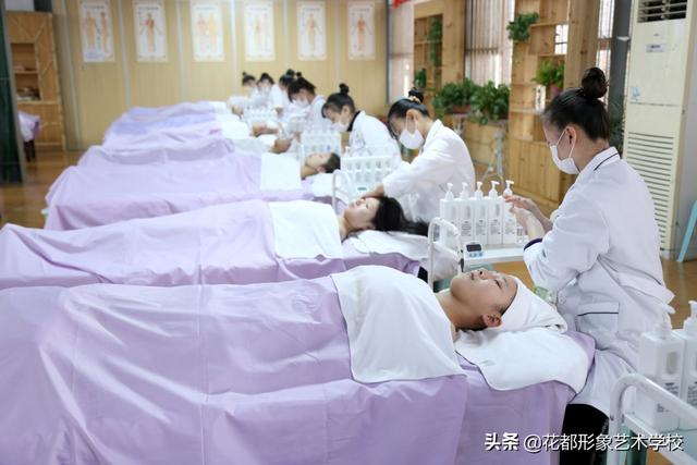 女生最吃香的七大专业!家有女孩建议收藏