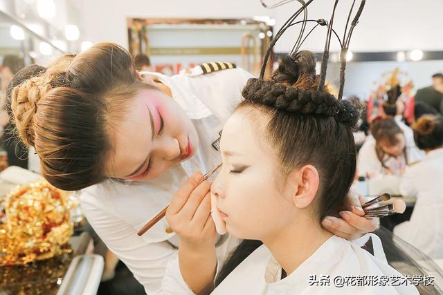 女生最吃香的七大专业!家有女孩建议收藏