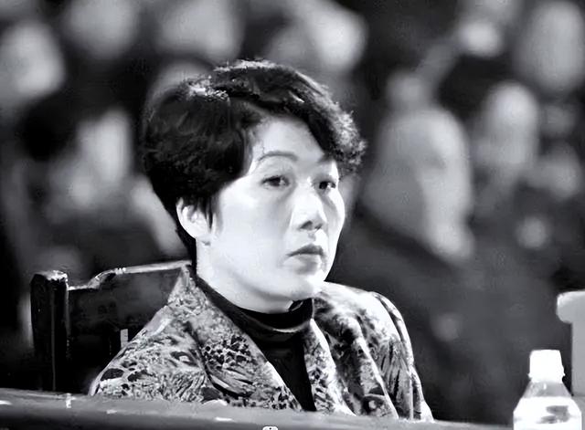 盘点七大美女“女色虎”,包养男宠,以色谋权,不堪入目